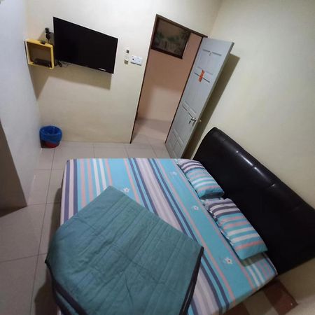 Happy Homestay Lukut Порт-Диксон Экстерьер фото